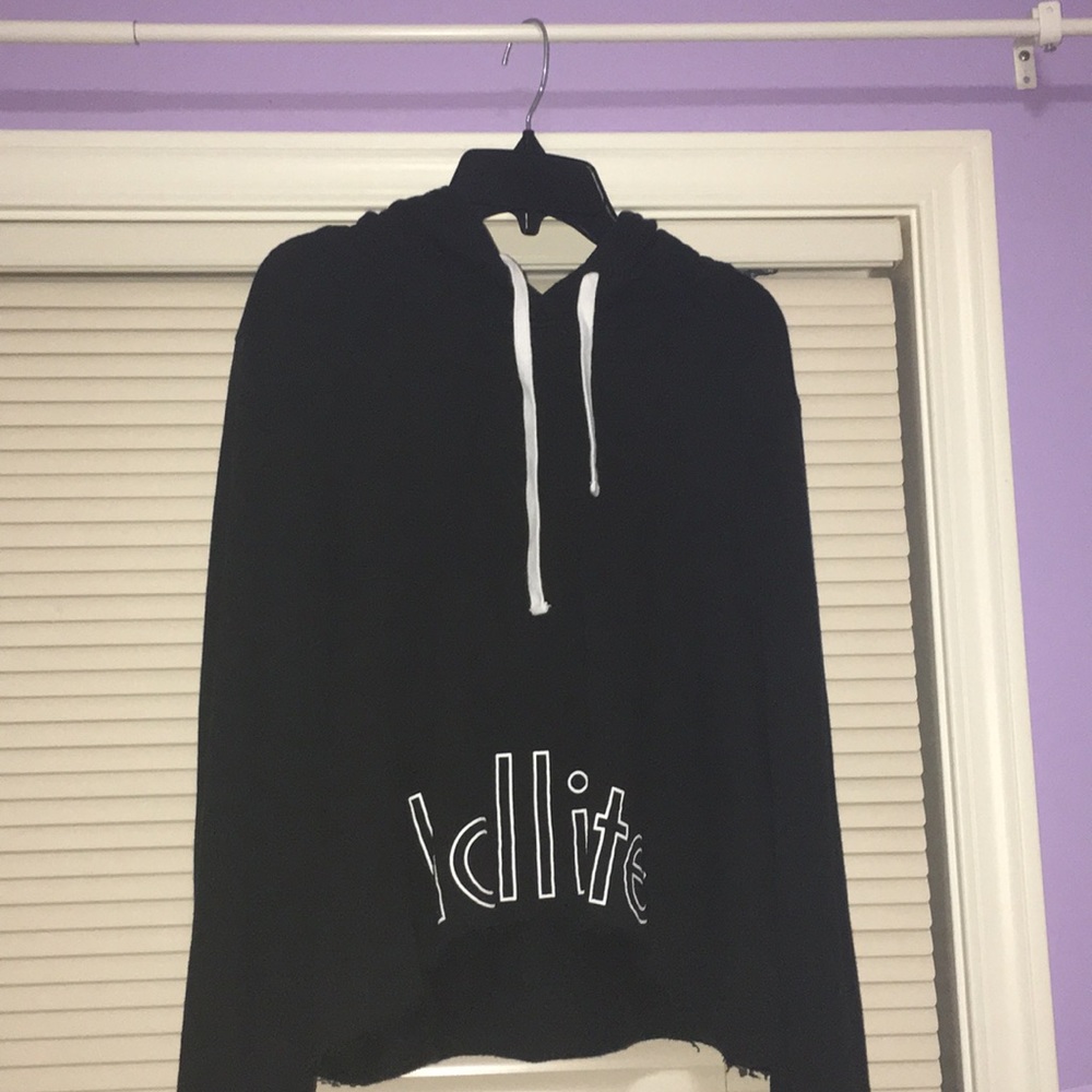 Black Hollister hoodie (a little cropped )